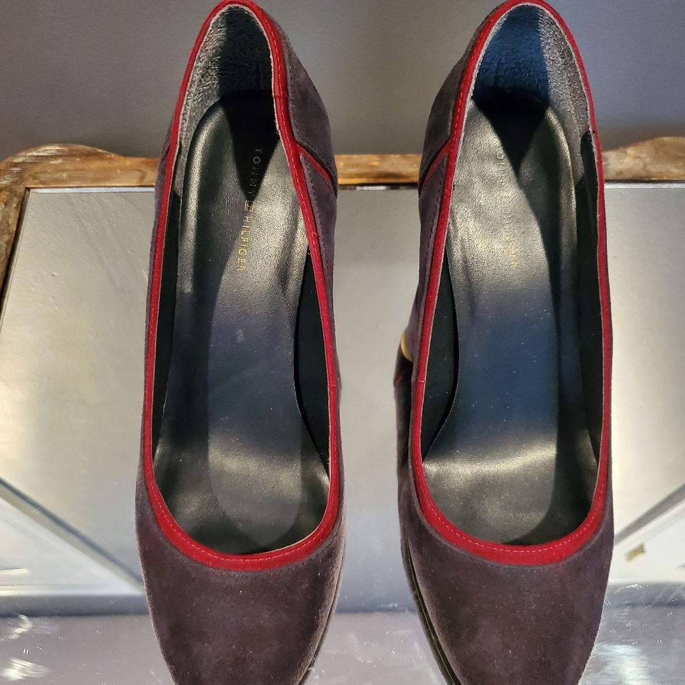 Tommy Hilfiger pump